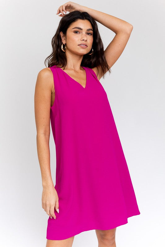 SLEEVELESS V-NECK DRESS