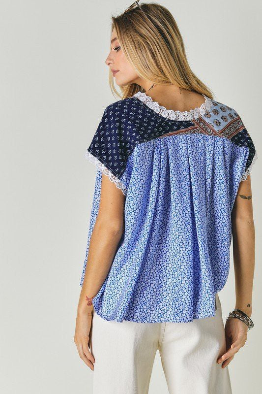 PRINTED LACE V NECK SHORT SLEEVE LOOSE TOP